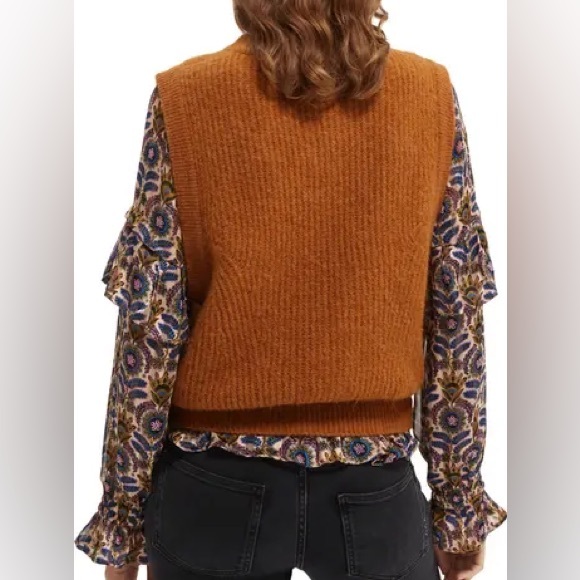 Scotch & Soda V-Neck Sweater in Rich Orange - Picture 2 of 6